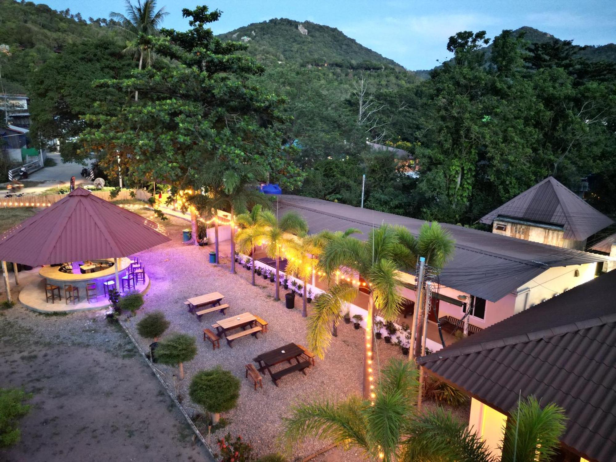Escape Divers - Jungle Hostel And Dive Centre Ko Tao Luaran gambar